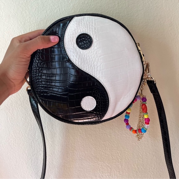 Betsey Johnson purse - Picture 3 of 4